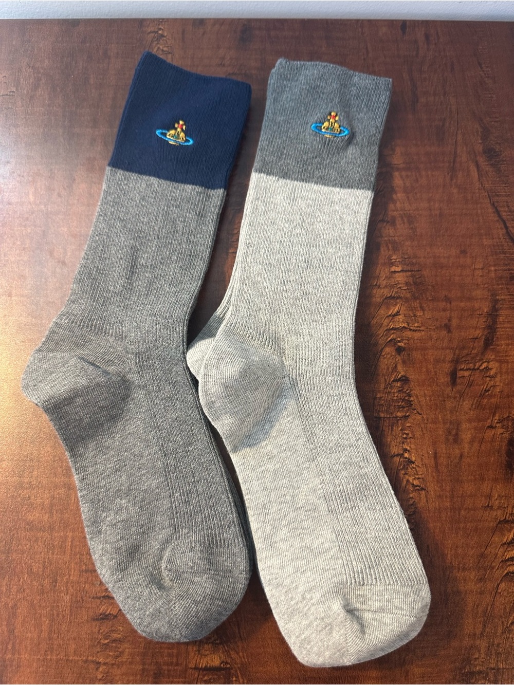 Vivienne Westwood Embroidery socks beautiful color long socks
